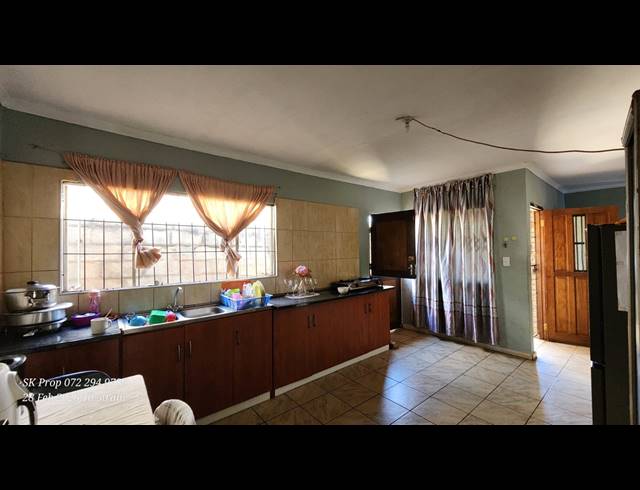 3 BEDROOM FREESTANDING FOR SALE IN NORTHDALE